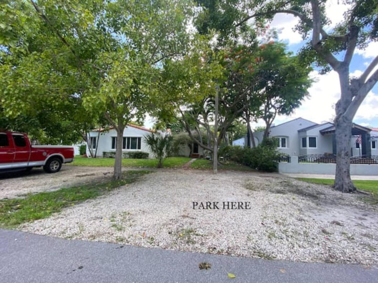 Private In The Heart Of Miami! Surrounded By Miami's Hot Spots! Miami